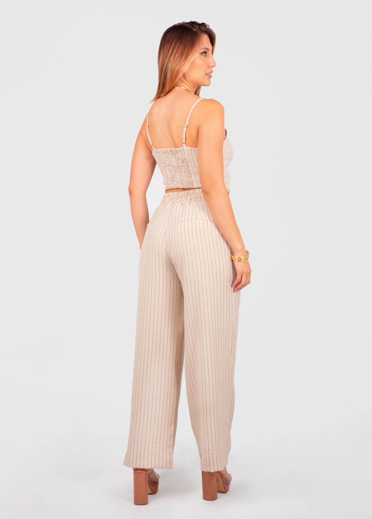 Conjunto de botones - Conjunto de líneas - Outfit para trabajar - Outfits casuales - Sets de pantalon - Conjuntos con lineas