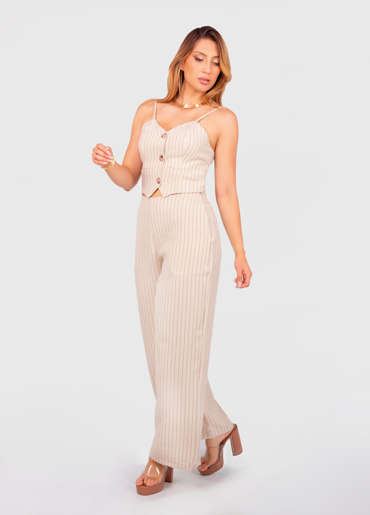 Conjunto de botones - Conjunto de líneas - Outfit para trabajar - Outfits casuales - Sets de pantalon - Conjuntos con lineas