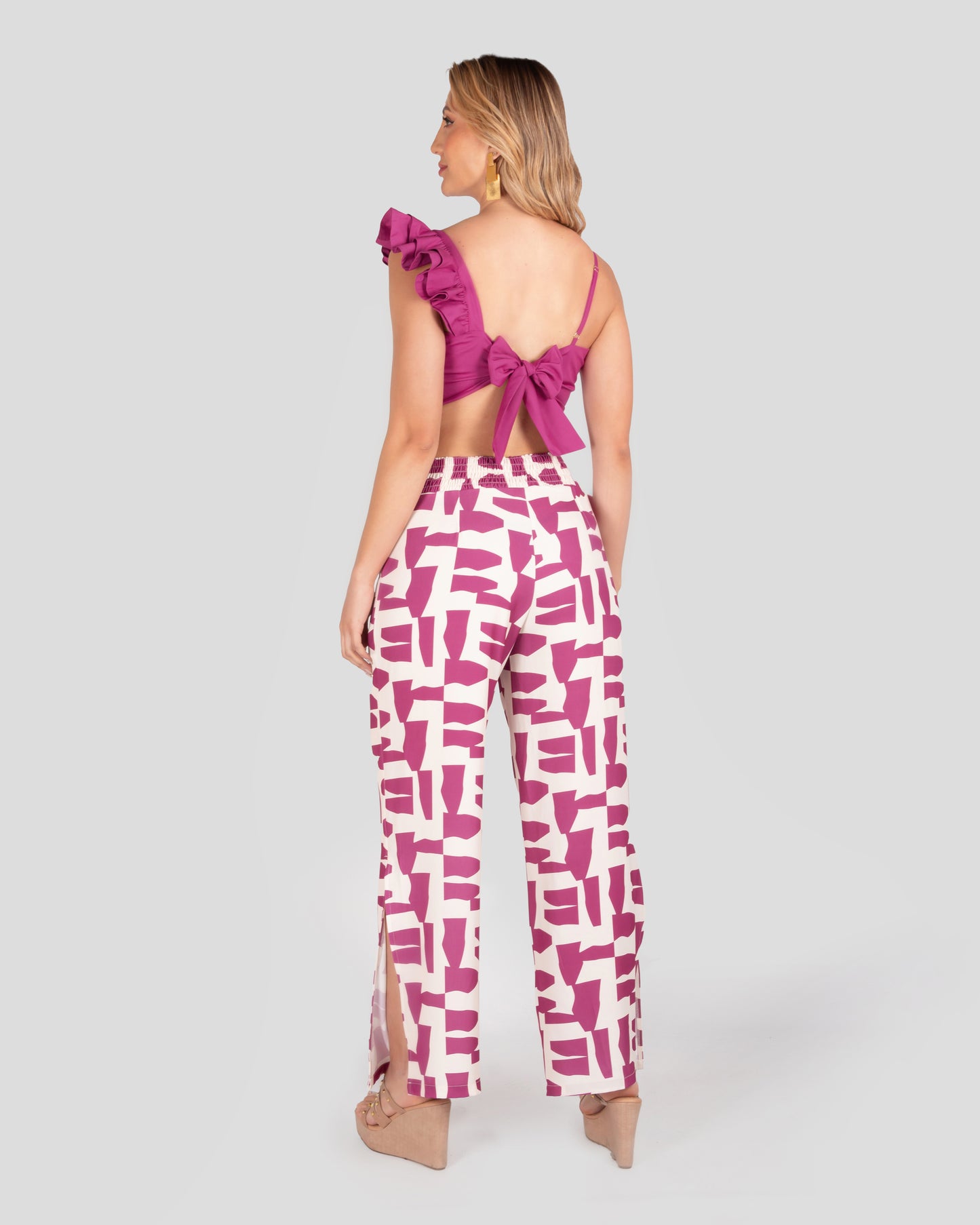 Set pantalón - Pantalón con abertura - Busa con escote corazón - Manga con boleros - Ropa de verano - Outfit de playa - Blusa corta - Blusa ajustable - Pantalón ajustable