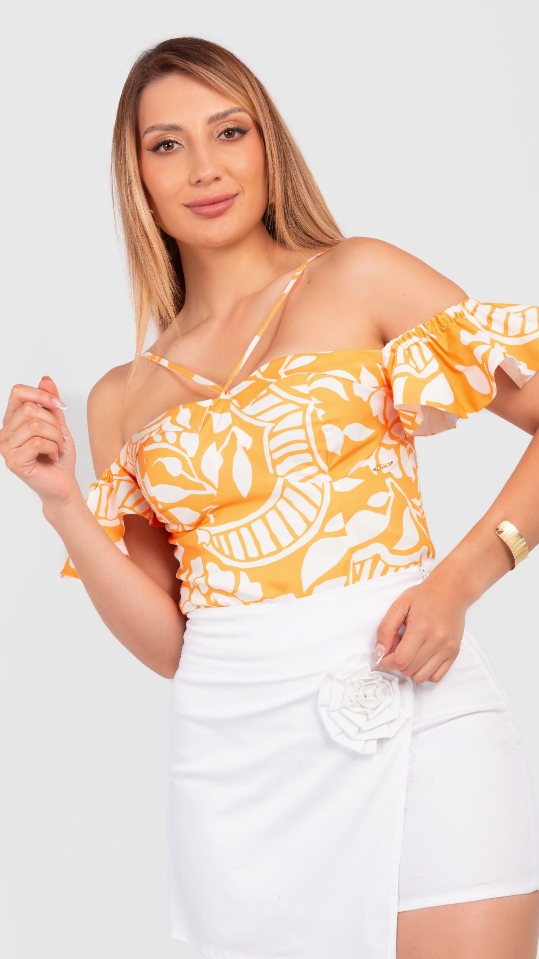 BLUSA CORTA MILA ARIGATO ESTAMPADO